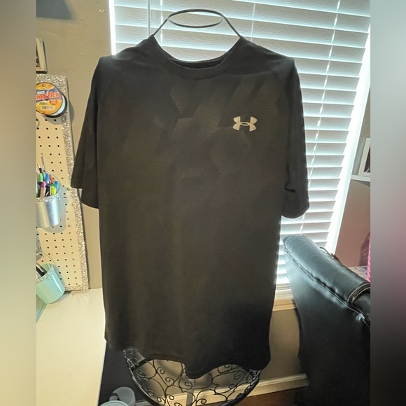Under Armour Short Sleeve - Picture 6 of 9